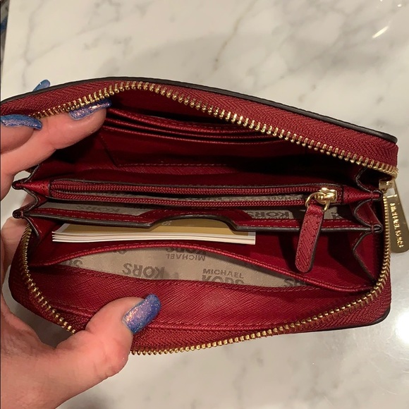 Michael Kors Wallet - Picture 4 of 4